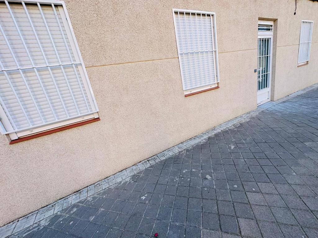 Hospedaje Cuatro Vientos Madrid Exterior photo