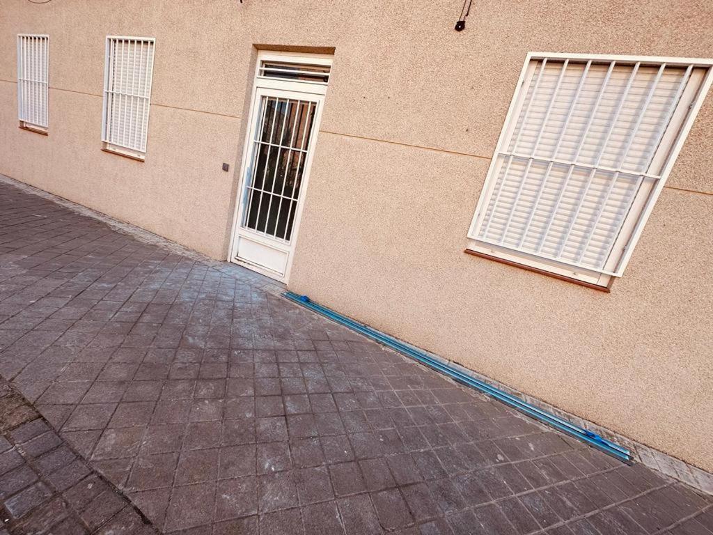 Hospedaje Cuatro Vientos Madrid Exterior photo